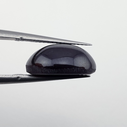 Granat gwiaździsty kaboszon 13x11 mm nr 301