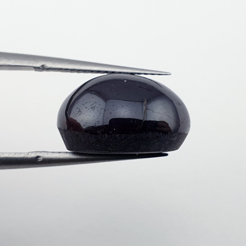 Granat gwiaździsty kaboszon 13x12 mm nr 175