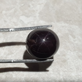 Granat gwiaździsty kaboszon 13x12 mm nr 188