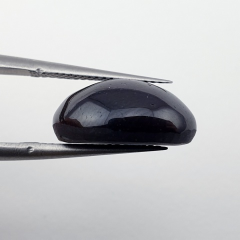 Granat gwiaździsty kaboszon 14x11 mm nr 141