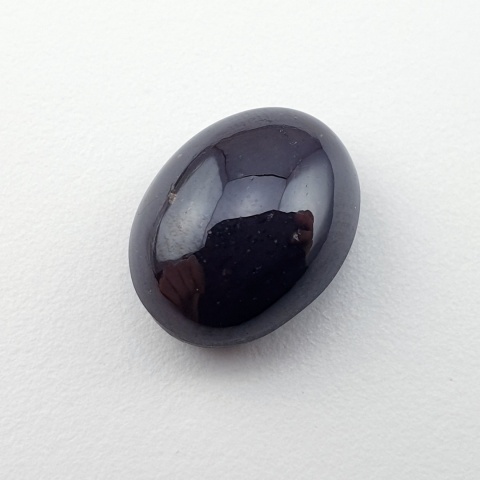 Granat gwiaździsty kaboszon 14x11 mm nr 147