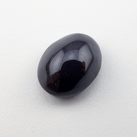 Granat gwiaździsty kaboszon 14x11 mm nr 162