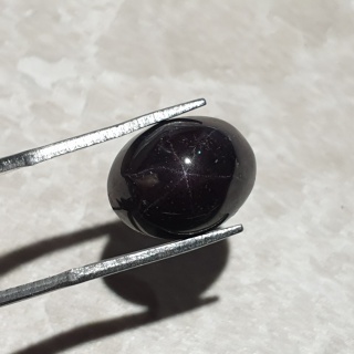 Granat gwiaździsty kaboszon 14x11 mm nr 184