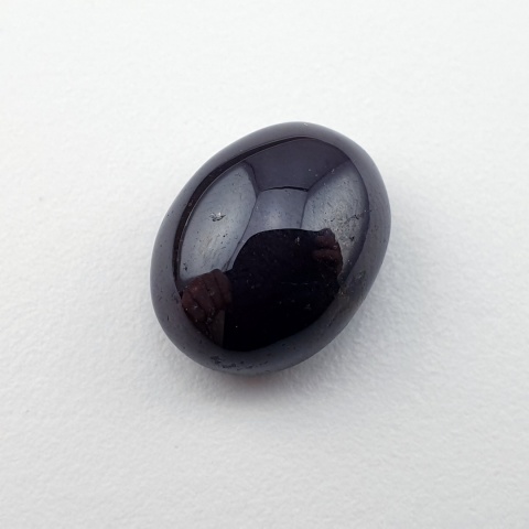 Granat gwiaździsty kaboszon 14x11 mm nr 213