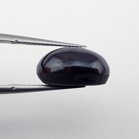 Granat gwiaździsty kaboszon 14x11 mm nr 213