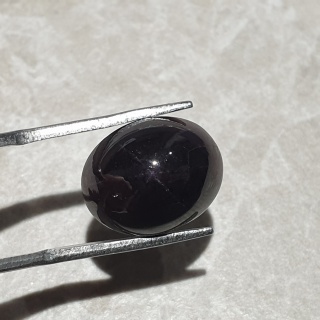 Granat gwiaździsty kaboszon 14x11 mm nr 235