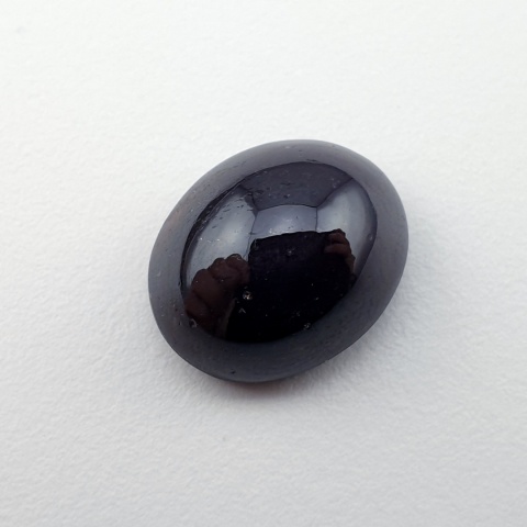 Star garnet cabochon 14x11 mm no 237
