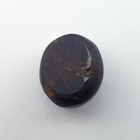 Granat gwiaździsty kaboszon 14x12 mm nr 136