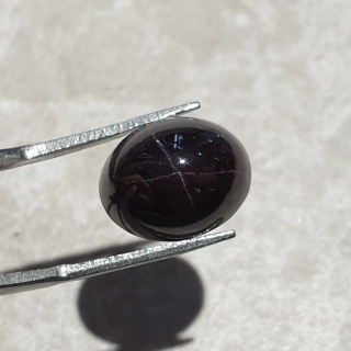 Granat gwiaździsty kaboszon 14x12 mm nr 163