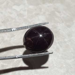 Granat gwiaździsty kaboszon 14x12 mm nr 205