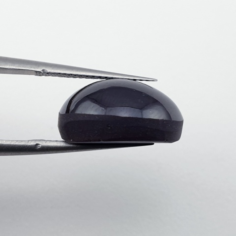 Granat gwiaździsty kaboszon 14x12 mm nr 205