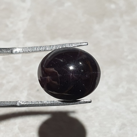 Granat gwiaździsty kaboszon 14x12 mm nr 209