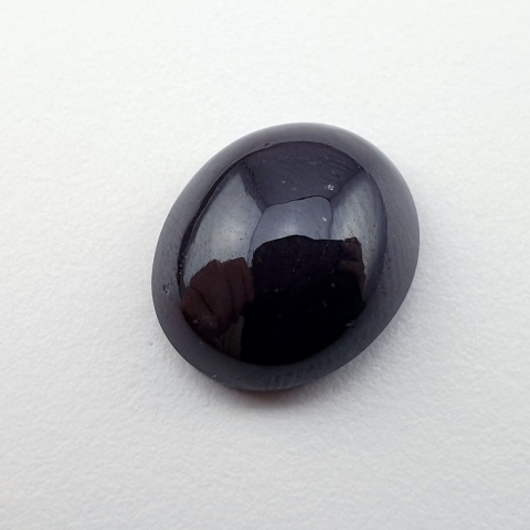 Star garnet cabochon 14x12 mm no 212