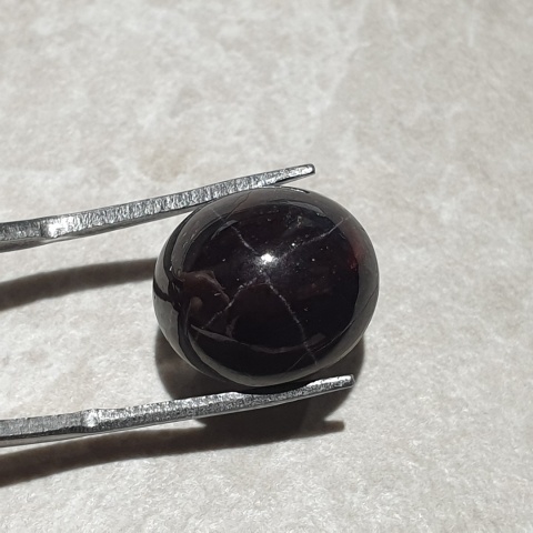 Star garnet cabochon 14x12 mm no 253