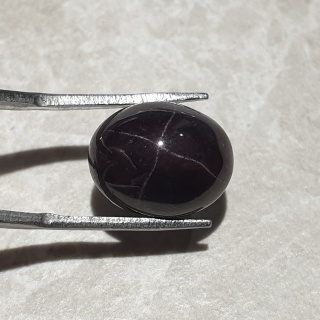 Granat gwiaździsty kaboszon 14x12 mm nr 277