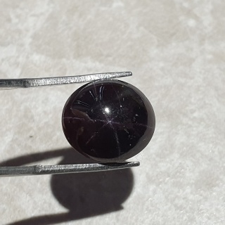 Granat gwiaździsty kaboszon 14x13 mm nr 148