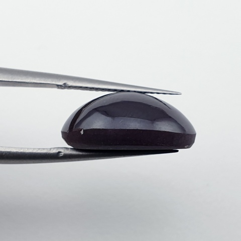 Granat gwiaździsty kaboszon 15x12 mm nr 177