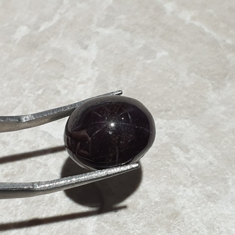 Granat gwiaździsty kaboszon 15x12 mm nr 199