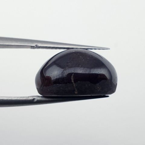 Granat gwiaździsty kaboszon 15x12 mm nr 199