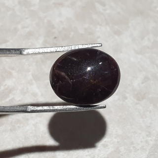 Granat gwiaździsty kaboszon 15x12 mm nr 217