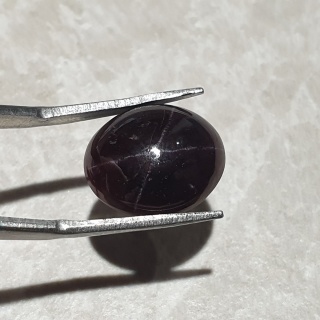 Granat gwiaździsty kaboszon 15x12 mm nr 242