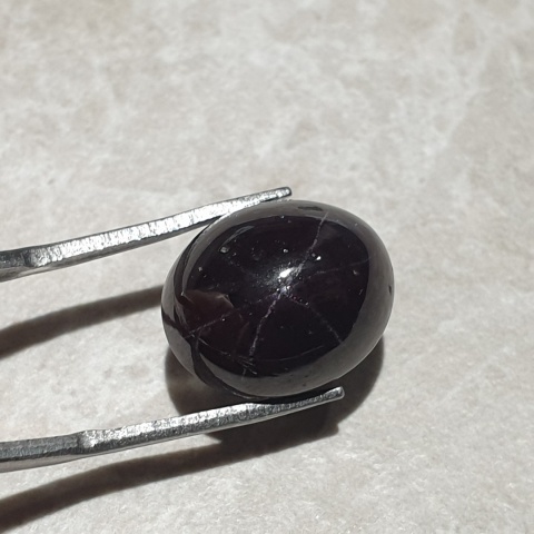 Granat gwiaździsty kaboszon 15x12 mm nr 260