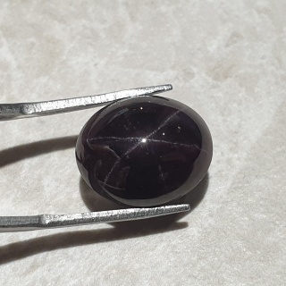 Granat gwiaździsty kaboszon 15x13 mm nr 274