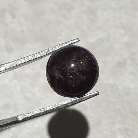 Star garnet cabochon fi 10 mm no 307