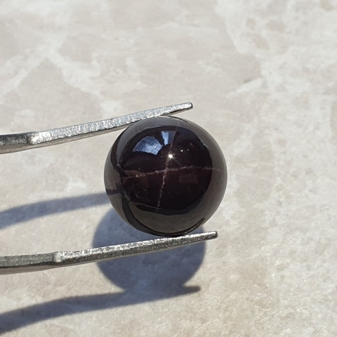 Star garnet cabochon fi 12 mm no 130