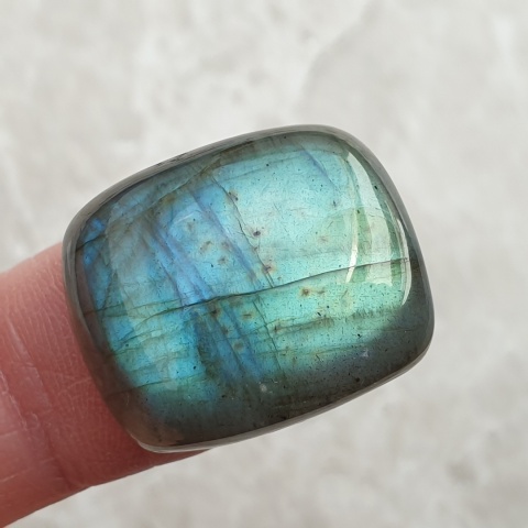 Labradoryt kaboszon 23x19 mm nr BB682