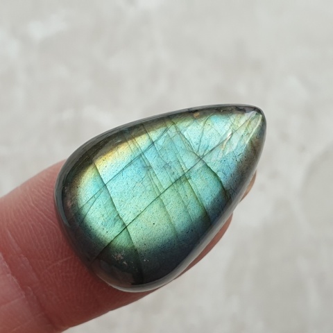 Labradorite cabochon 24x16 mm no BB684