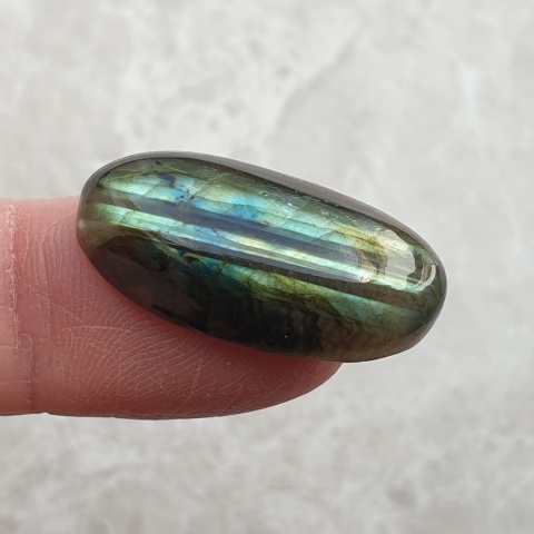 Labradorite cabochon 27x14 mm no BB693