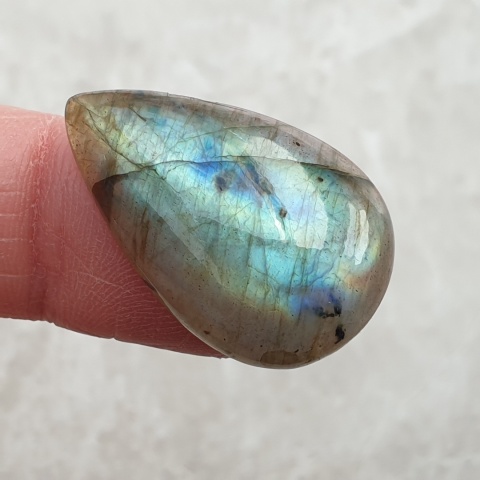 Labradoryt kaboszon 28x18 mm nr BB681