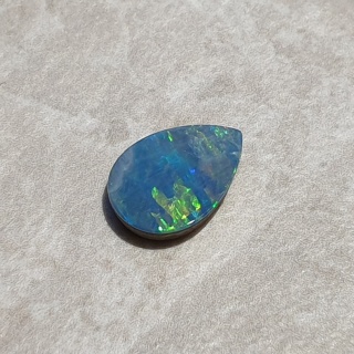 Opal australijski doublet 10x7 mm nr 112