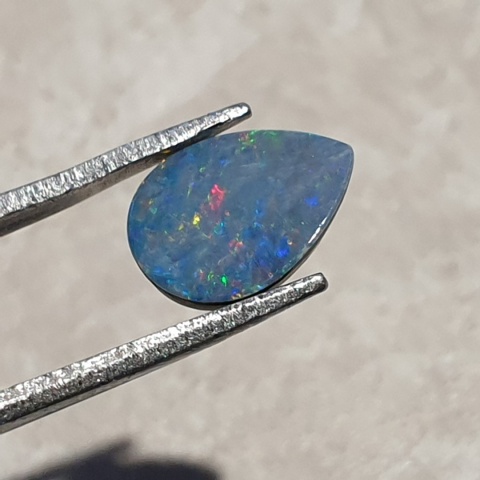 Opal australijski doublet 10x7 mm nr 121