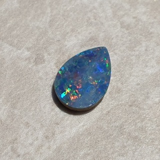 Opal australijski doublet 10x7 mm nr 122