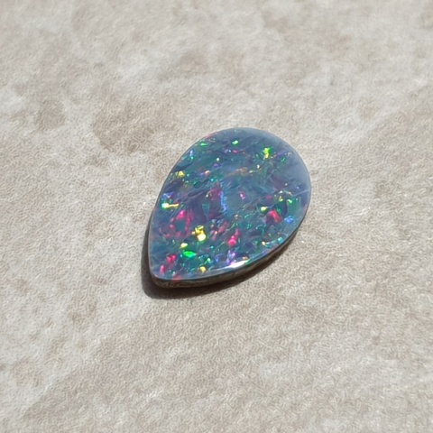 Opal australijski doublet 10x7 mm nr 123