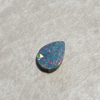 Opal australijski doublet 7x5 mm nr 109
