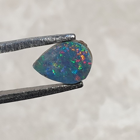 Opal australijski doublet 7x5 mm nr 109
