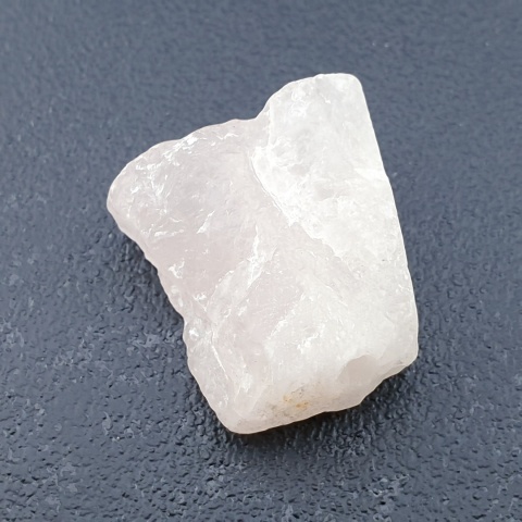 Kwarc różowy bryłka z dziurką 22x21 mm nr 151