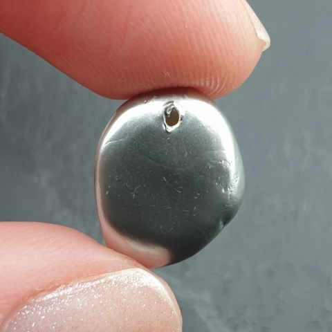 Seashell bryłka z dziurką 14x11 mm nr 252