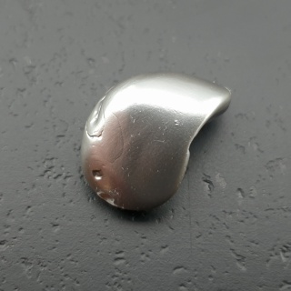 Seashell Nugget with Hole 16x11 mm no 271