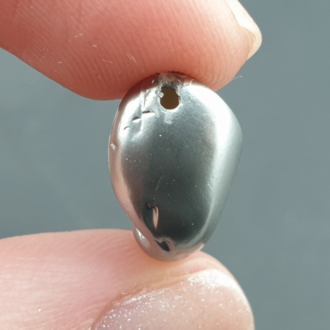 Seashell bryłka z dziurką 16x11 mm nr 271