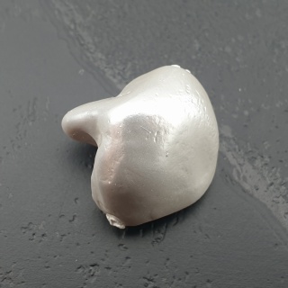 Seashell Nugget with Hole 16x15 mm no 25