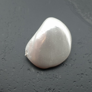 Seashell Nugget with Hole 17x14 mm no 106