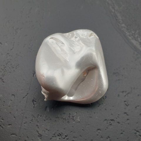 Seashell bryłka z dziurką 17x16 mm nr 101