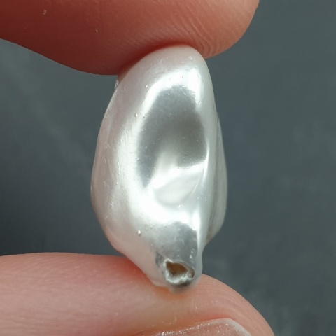 Seashell bryłka z dziurką 17x16 mm nr 78