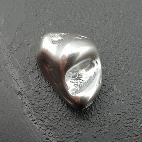 Seashell Nugget with Hole 18x11 mm no 218