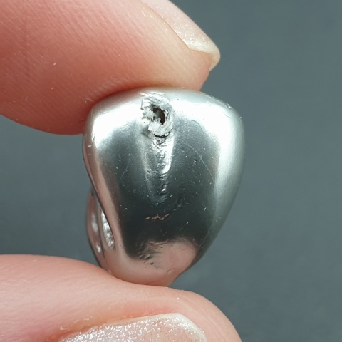 Seashell Nugget with Hole 18x12 mm no 210