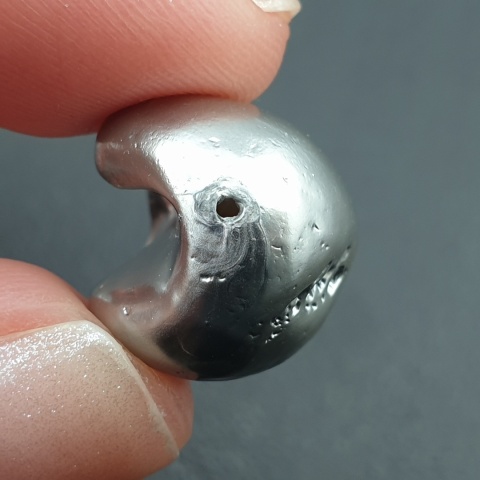 Seashell Nugget with Hole 18x14 mm no 239